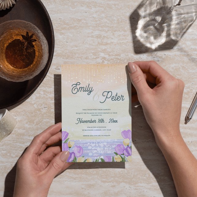 Convite de Casamento Romântico com Pôr do Sol Flor (Romantic Purple Floral Beach Sunset Wedding Invite)