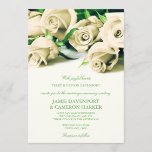 Convite de casamento romântico dos rosas brancos