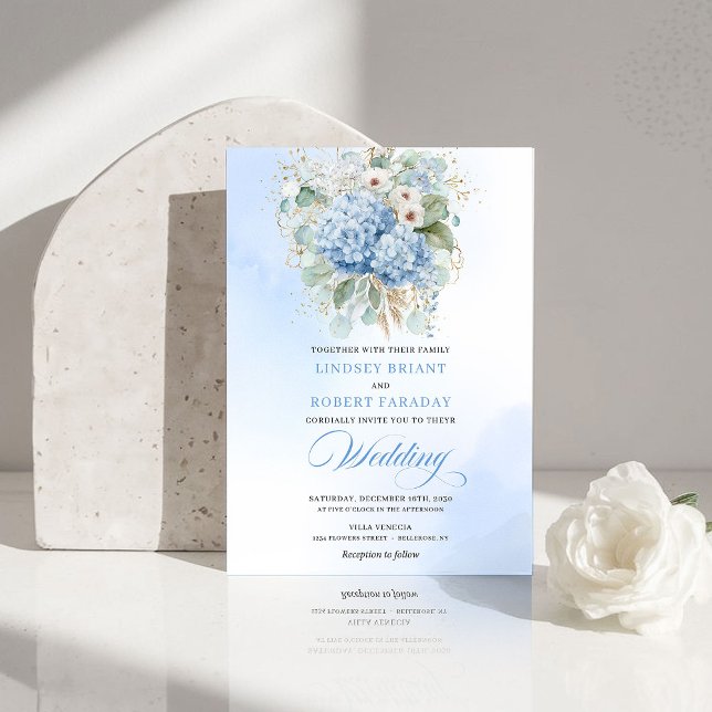 Convite de Casamento Romântico em Azul Claro com H (Romantic Light Blue Hydrangea Gold Wedding Invite)