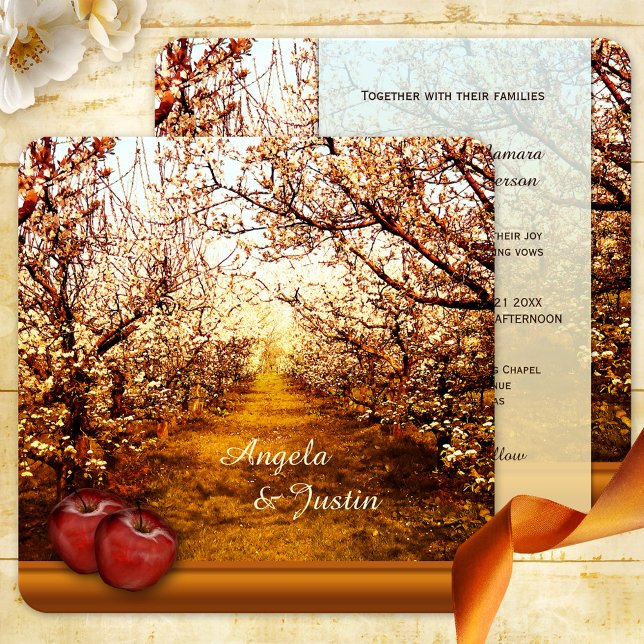 Convite de Casamento Romântico em Pomar de Maçã (Colorful wedding invitation featuring a orchard and apples in sunny ocher and reds)