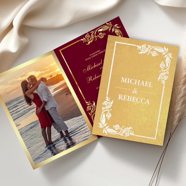 Convite de Casamento Vermelho Floral com Folha de  (Criador carregado)
