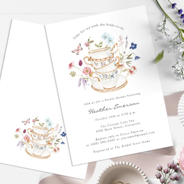 Convite de Chá de Noiva Floral (Wildflower Tea Party Bridal Shower Wedding Invitation with Butterfly by Painted Paperie)