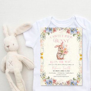 Convite de Chás de Bebê Floral Doce Pequeno Coelho