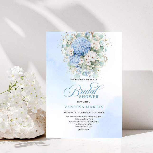 Convite de Chás de Noiva Chic com Hidrangeas Azuis (Chic Bridal Shower Blue Hydrangeas Gold Invitation)