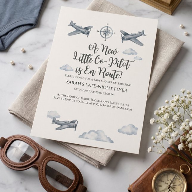 Convite de Chuveiro de Bebê Pequeno Co-Piloto da F (Little Co-Pilot Baby Shower Invitation | Air Force Airplane Announcement)