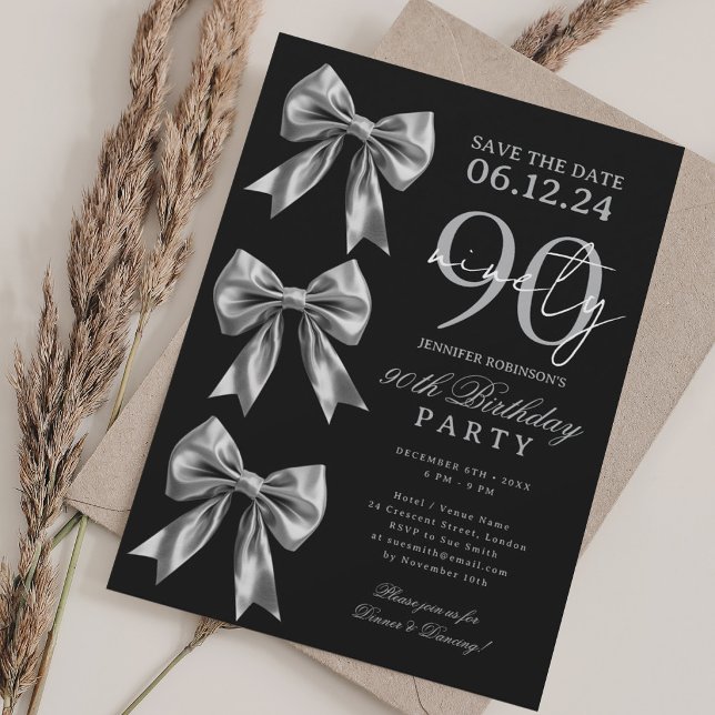 Convite de data de aniversário de 90 anos preto Co (Silver Coquette Bow Save Date 90th Birthday Black Invitation)