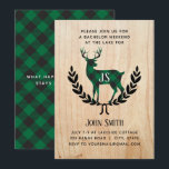 Convite de Despedida de Solteiro com Xadrez de Búf<br><div class="desc">O convite perfeito para uma despedida de solteiro em uma cabana no fim de semana! Este convite apresenta um fundo rústico com um cervo xadrez de búfalo verde para um visual ao ar livre. Personalize adicionando as iniciais do noivo, nome e as informações da festa. Espaço adicional no verso para...</div>