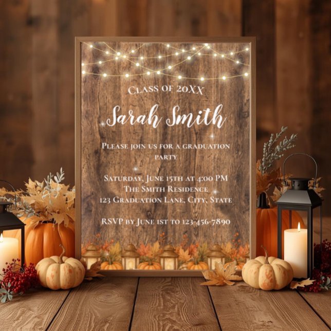 Convite de Festa de Formatura de Outono Rústico (Rustic fall graduation invite with pumpkins, lanterns, string lights & cozy autumn charm.)