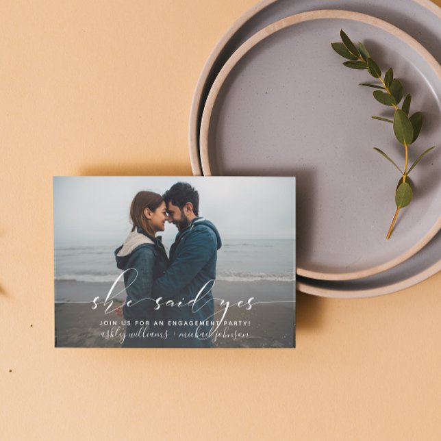 Convite de Festa de Noivado com Caligrafia Ela Dis (Engaged & Excited! Join Us for the Party 🥂💍 [Personalize Here])