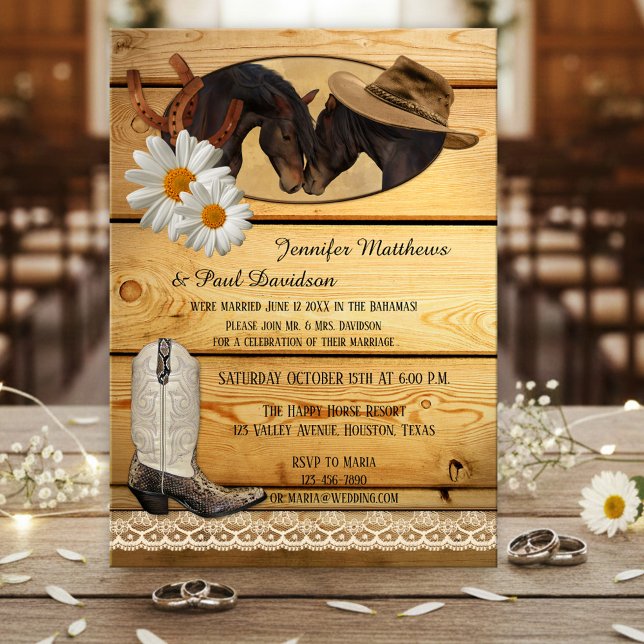 Convite de Festa Pós-Casamento ou Casamento no Cam (Post wedding party invitation featuring two horses on rustic wood with horseshoes and cowboy boot)