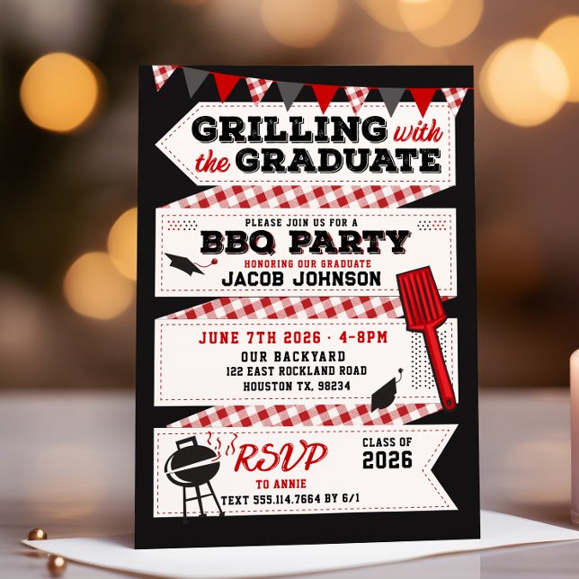 Convite de festas de CHURRASCO de graduação, Forma (Grilling with the graduate bbq grad party invitation shown with gold light and candle background)