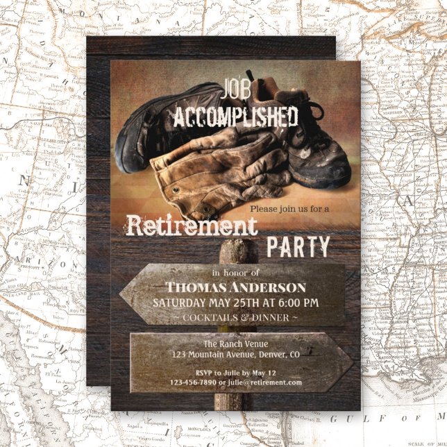 Convite de festas de Reforma de Arranque Russo (Retirement party invitation featuring old boots and gloves on a rustic weathered wood background.)