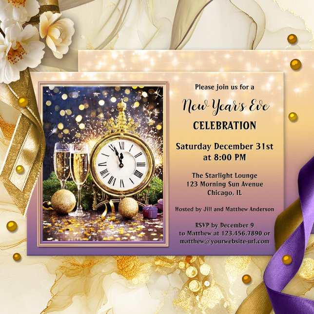 Convite de festas de véspera de Ano Novo (New Year's Eve party invitation featuring two sparkling wine glasses with a clock and festive lights)