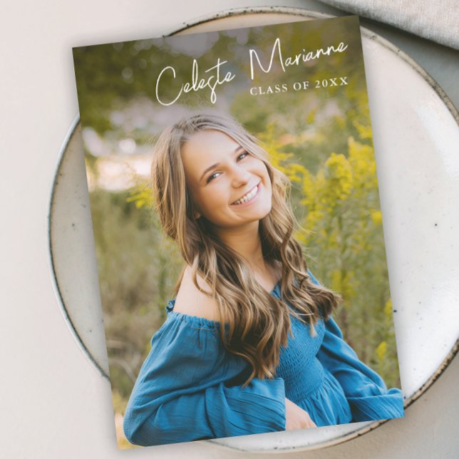 Convite de Formatura com Nome em Letra Moderna e F (Simple script graduate's name photo graduation invitation announcement cards.)