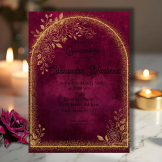 Convite de Quinceanera Floral em Borgonha e Dourad
