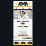 Convite do casamento do bilhete do futebol<br><div class="desc">Este é um design original pela rua de Bella do La. Convite do casamento do bilhete do futebol ou para algum evento. Seus convidados amarão este convite temático do bilhete dos esportes. As cores estão no ouro amarelo e no preto. Adicione sua foto favorita. Se o esquema de cores não...</div>