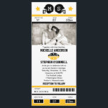 Convite do casamento do bilhete do futebol<br><div class="desc">Este é um design original pela rua de Bella do La. Convite do casamento do bilhete do futebol ou para algum evento. Seus convidados amarão este convite temático do bilhete dos esportes. As cores estão no ouro amarelo e no preto. Adicione sua foto favorita. Se o esquema de cores não...</div>