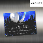 Convite Doce 16 imã salve a data azul real negra<br><div class="desc">Um fundo preto decorado com pingos azuis reais,  confete e balões. Personalize e adicione uma data e nome/idade. O texto: Salvar a Data é gravado com um script de estilo com letra de tendência grande.</div>