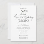 Convite Elegante de Aniversário de Casamento de 25<br><div class="desc">Convites de 25 de aniversário de casamento. A fonte do script é realçada com a fonte de nome de serif de leitura fácil. Fácil de ajustar para as suas necessidades de casamento. Design elegante preto e branco mínimo.</div>