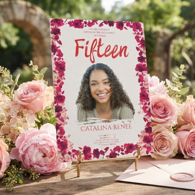 Convite Elegante de Quinceañera com Flores Rosadas (Criador carregado)