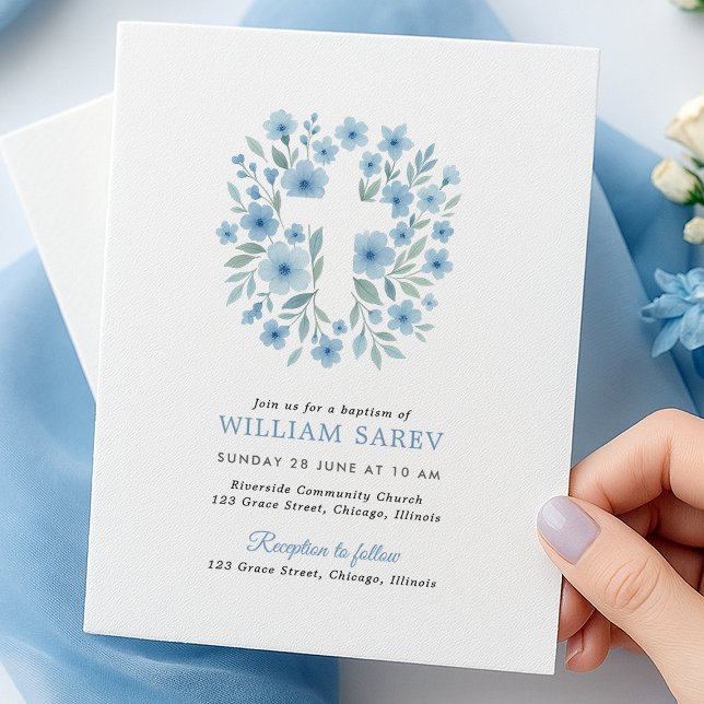 Convite Floral Cruz Floral de Orçamento Azul (blue floral cross baptism invite with envelope – modern and simple design)