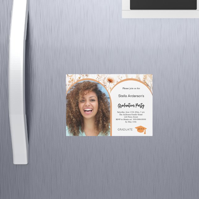 Convite Graduação em arco de fotos em beige de flores selv (Criador carregado)