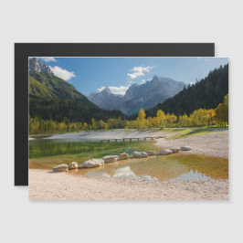 Convite Lago Jasna nos Alpes eslovenos no outono