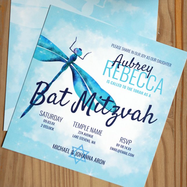 Convite Mitzvah à Dragonfly Bat Turquoise Light (Turquoise and blue sparkly bat mitzvah invitation with dragonfly)