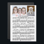 Convite modelo de Fotos Personalizadas do Ano Civil de 202<br><div class="desc">Este calendário magnético mensal de 2025 anos personalizado mostra os dias da semana para cada mês em preto a negrito e fácil de ler num fundo branco. Adicione facilmente suas próprias fotografias horizontais e verticais ao topo. Este é um ímã de calendário simples e moderno para ajudá-lo a conquistar o...</div>
