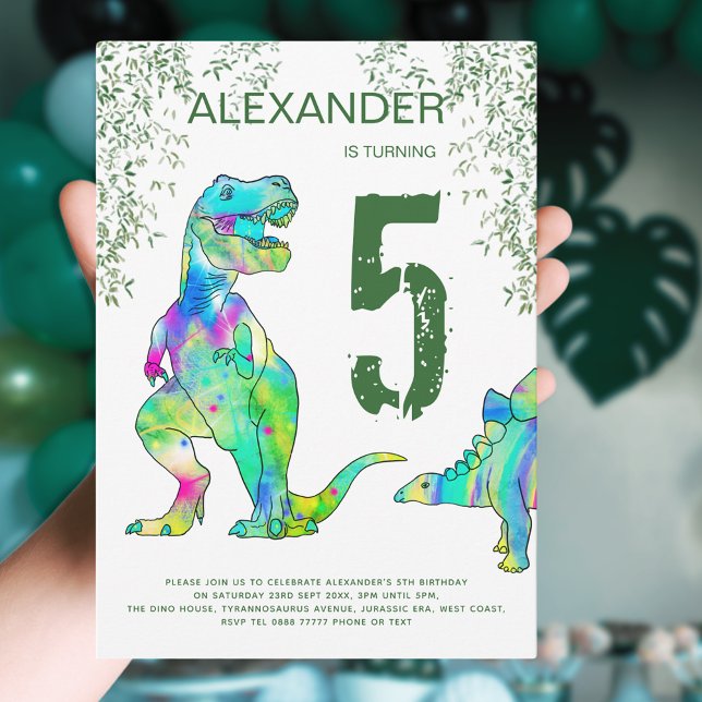 Convite para a Festa de 5 Anos na Selva dos Dinoss (Modern Dinosaur jungle 5th birthday party with fun colorful T-Rex and Stegosaurus green blue)