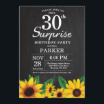 Convite para aniversário de 30 anos de Surpresa de<br><div class="desc">Convite para aniversário de 30 anos da Surpresa de Girassol. Flores Florais e Fundo Chalkboard. Retrô De Vintage. Aniversário das mulheres. 15 12 13 16º 18º 20 21rua 30 40º 50º 60º 70 90 100º, qualquer idade. Digital Imprimível.Para mais personalização, clique no botão "Personalizar" e use a ferramenta design para...</div>