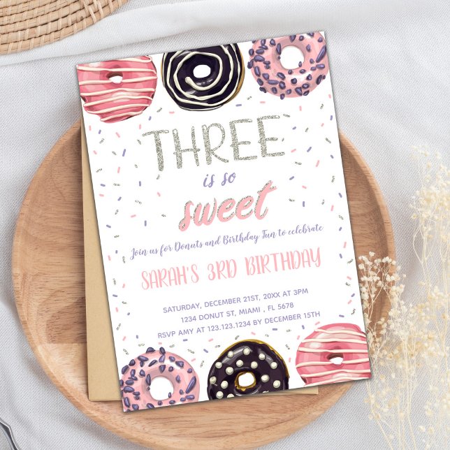 Convite para aniversário de 3 anos Editável (Three is Sweet Donut Birthday Invitations)