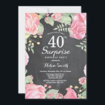 Convite para aniversário de 40 anos de Surpresa Fl<br><div class="desc">Convite para aniversário de 40 anos de Surpresa Floral Botânica. Convite à Mulher para o Aniversário de Peões Rosa Floral Flor Floral de Aquarela. Rosa Rosa Rosa Elegante e Flores de Pêonias. Aniversário Adulto. Fundo Chalkboard. Preto e Branco. 13 15 16º 18º 20 21rua 30 40º 50º 60º 80 de...</div>