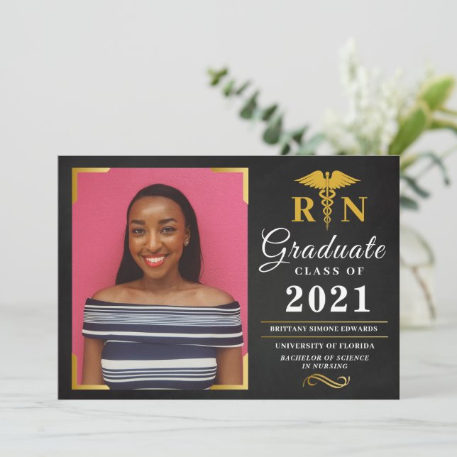 Convite para Cartão com fotos de Anúncio de Gradua (Em pé/Frente)