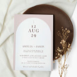 Convite para casamento de fotos minimalistas moder<br><div class="desc">Projetado para coordenar com nossa Coleção Moderna de Arcos de Boho, este convite moderno para casamento apresenta a tendência e o arca popular em branco sobre fundo cor-de-rosa bege, emparelhado com letra de script. A foto na parte traseira da placa pode ser editada ou removida. Para personalização mais avançada deste...</div>