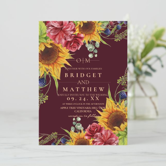 Convite para Casamento de Maroon Floral de Girasso (Em pé/Frente)