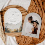 Convite para Casamento de Montanha Arch Boho Water<br><div class="desc">Este é um convite de casamento de montanha com uma bela cena de queda de água e um elegante emparelhamento de fontes. Edite todos os textos e todas as cores, exceto a cor da cena da montanha de aquarela. A cor da queda verde não é editável. // Para itens correspondentes,...</div>