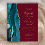 Convite para Casamento Dourado de Agate Burgundy c<br><div class="desc">A borda esquerda deste elegante convite de casamento moderno apresenta uma coloração aquosa lacrimogênea aparada com uma falsa brilha de ouro. O texto personalizável combina manuscritos dourados,  copperplate e fontes itálicas num fundo vermelho arrojado profundo e rico. O verso apresenta um design de chaleira e de agata dourada.</div>