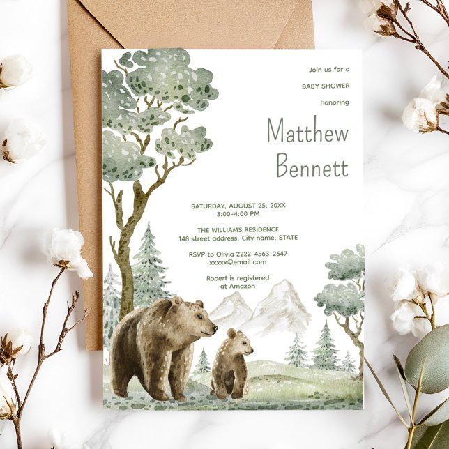 Convite para florestas de cor d'água de urso-mãe e (Sage green watercolor forest baby shower invite with mother and baby bear. Perfect for nature-themed)