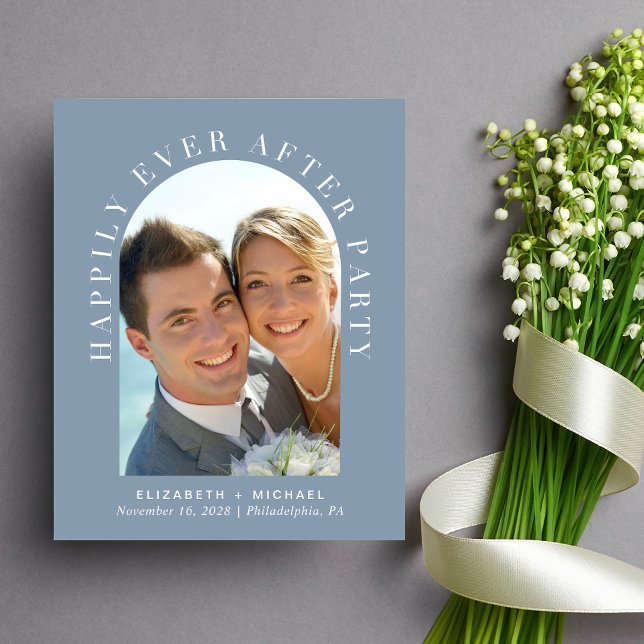 Convite para Recepção de casamento Azul Dusty de F (Celebrate your love story with an invitation showcasing your favorite photo in an elegant arch frame)