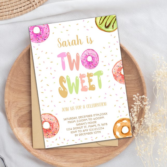 Convite para segundo aniversário de Pastel Leve Ed (Two Sweet Light Pastel Donut Birthday Invitations)