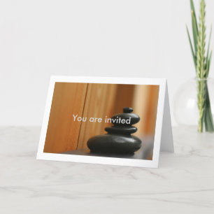 Convite Pedras de Meditação do Cairn e Madeira