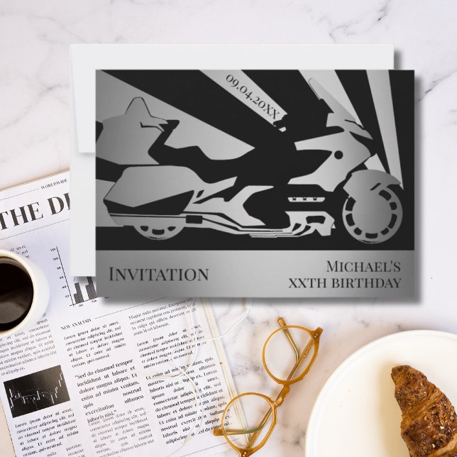 Convite prateado para evento de aniversário de mot (Criador carregado)