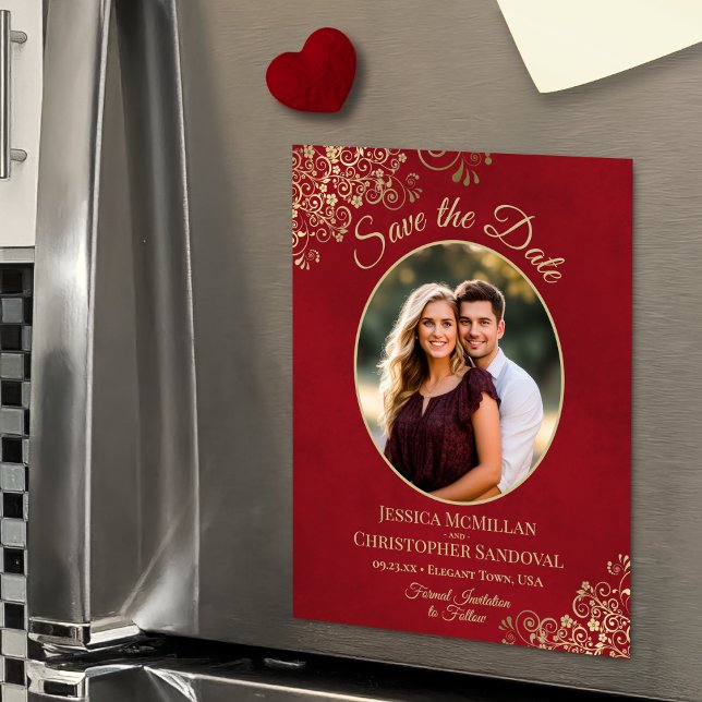 Convite Red & Gold Elegant Wedding Save Date Oval Photo (Magnetic Back for Easy Display!)