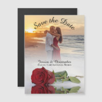 Reflexões da rosa vermelha Salva a Foto da Data