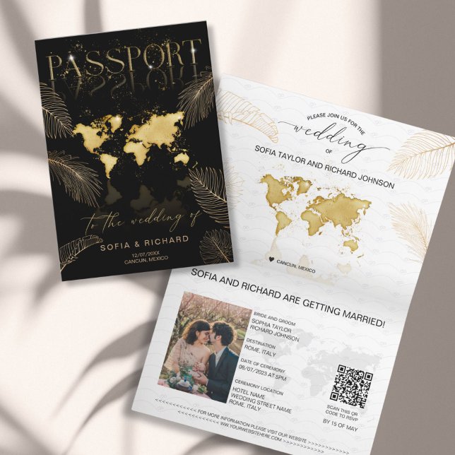Convite Tropical Destination Wedding  Passport QR Code (elegant passport wedding invitation with gold world map and palm leaves )