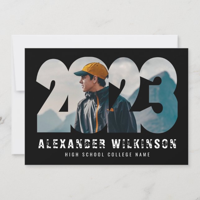 Convites 2023 Modern Bold Script Trendy 4 Photo Graduation (Frente)