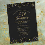 Convites 50º aniversário do casamento Black Dourado Confett<br><div class="desc">Apresentando delicado confete de poeira de ouro sobre fundo preto. Personalize com seus detalhes especiais de cinquenta anos de ouro na tipografia elegante do roteiro dourado. Projetado por Thisnotme©</div>