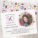 Convites 50 e Fabulosa Festa de aniversário de Fotografias<br><div class="desc">50 e bonito e fabulosa coroa de água floral floral floral floral em volta da fotografia da aniversariante. A parte de trás apresenta um padrão floral para combinar. Altere a foto,  os detalhes e até a idade para personalizar. Crédito da fotografia: Fotografia © Storytree Studios,  Stanford,  CA</div>