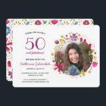 Convites 50 e Fabulosa Festa de aniversário de Watercolor F<br><div class="desc">50 e bonito e fabulosa coroa de água floral floral floral floral em volta da fotografia da aniversariante. A parte de trás apresenta um padrão floral para combinar. Altere a foto,  os detalhes e até a idade para personalizar. Crédito da fotografia: Fotografia © Storytree Studios,  Stanford,  CA</div>